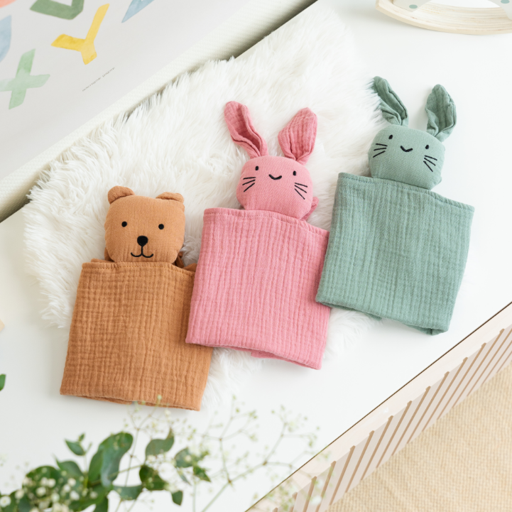 AMARI Schmuseset für Babys Hase und Bär